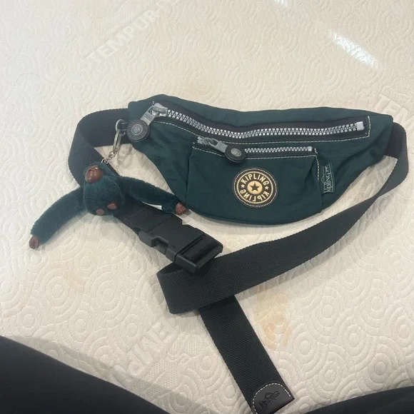 Vintage Kipling Waist Bag Green Crinkle Fanny Pack Belt Bag with furry Monkey - Picture 5 of 14